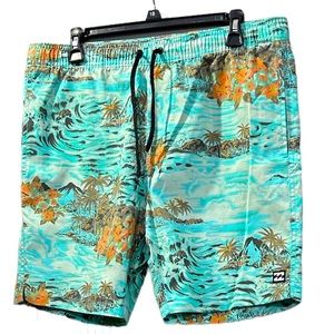 Men’s Billabong shorts.